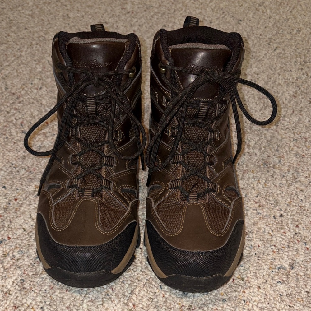Like new! Men’s Eddie Bauer Fairmont Hiking Boots | size 11